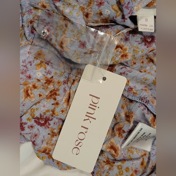 Pink Rose | Purple/Lavender Floral short top | Size : S NWT - Picture 3 of 5